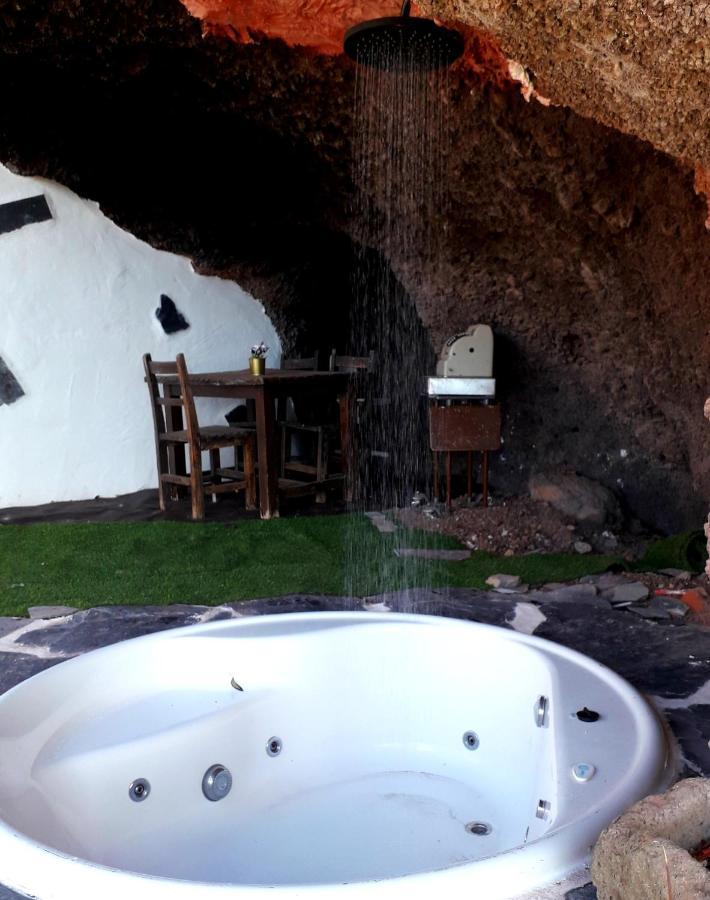 Casa Rural Alessia With Jacuzzi ,Garden & Swimming Pool Santa Cruz de Tenerife Ngoại thất bức ảnh